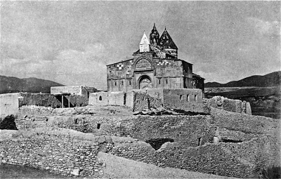 Tu viện Thánh Batôlômêô được xây dựng tại nơi ngài tử đạo ở Armenia